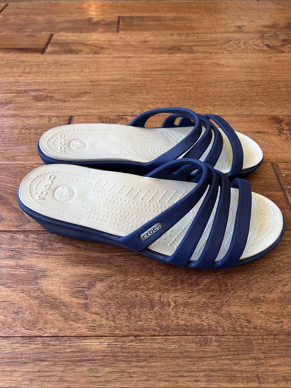 Crocs Rhonda Low Wedge Slide Sandals Comfort Shoes Navy Blue Womens Size 7